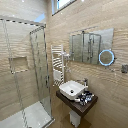 Esperia Oliveri