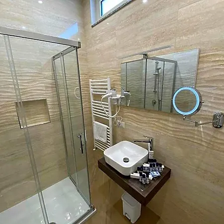 Esperia Nocleg ze śniadaniem
