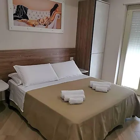 Esperia 4*